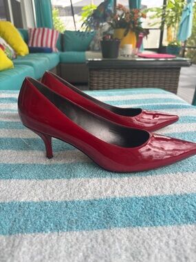 Via Spiga Deep red patent leather mid heel  pumps. Size 10 1/2.